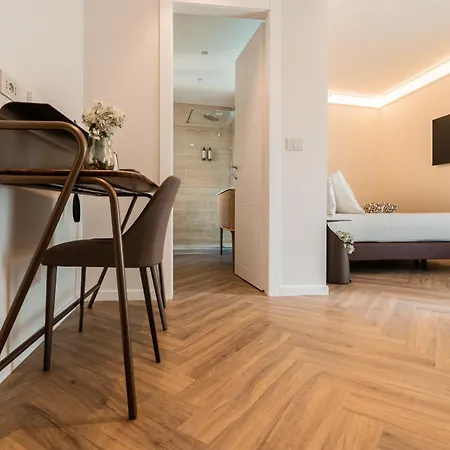 The Monkey Hotel 4*